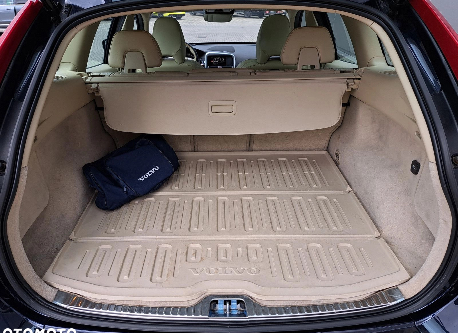 Volvo XC 60 cena 74900 przebieg: 251086, rok produkcji 2017 z Szczuczyn małe 407